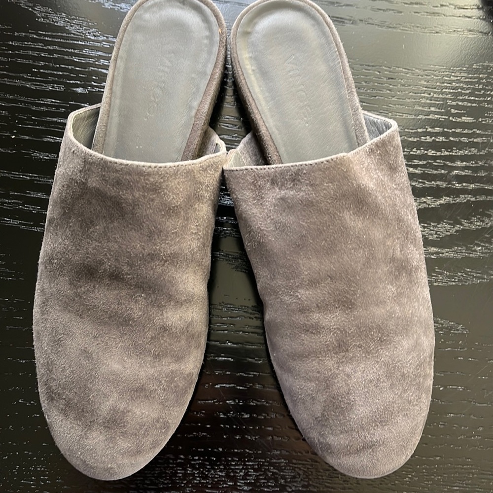Vince Slip On Leather Flats, size 6
